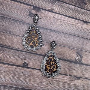 Leopard with border gems earrings